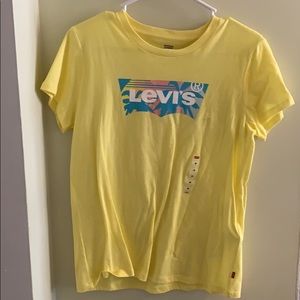 Levi’s sunset t-shirt